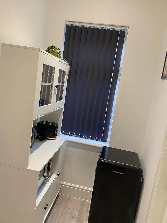 Holiday Plus - Palatine Road Blackpool Apartment